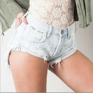 🎉HOST PICK! ONE TEASPOON Free Love Shorts size 28